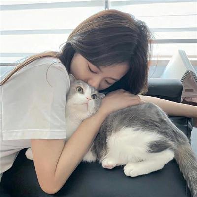 不装了,我比英雄还强